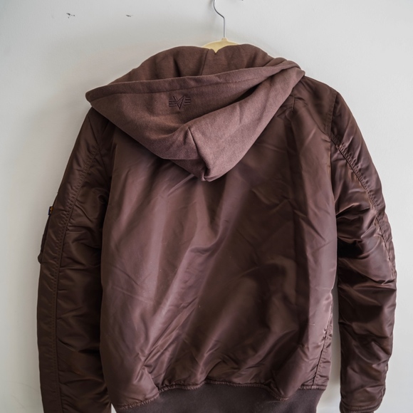 Alpha Industries Hooded Bomber Jacket - Picture 5 of 7